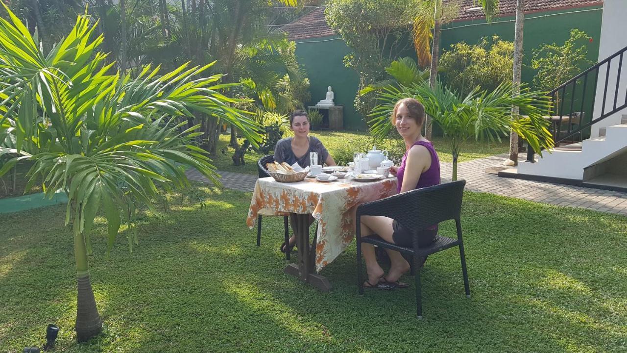Lioni Holidays Villa Negombo Exterior foto