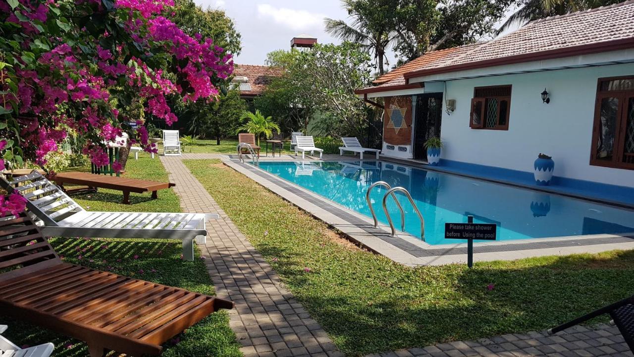 Lioni Holidays Villa Negombo Exterior foto