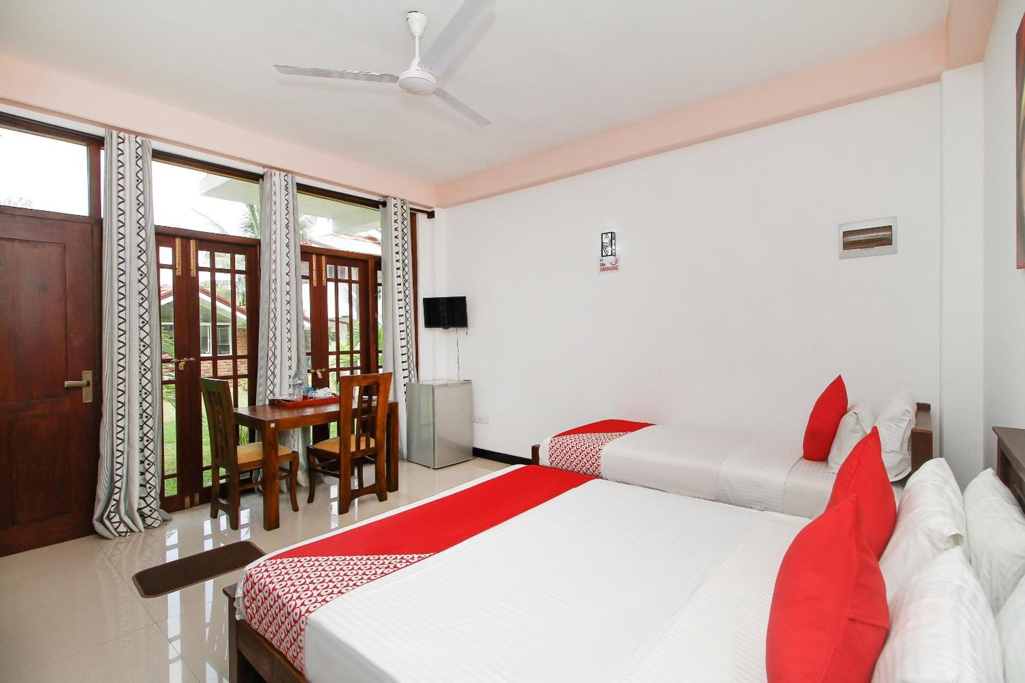 Lioni Holidays Villa Negombo Zimmer foto